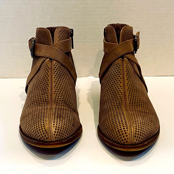Vince Camuto Light Taupe Perforated Suede Ankle Boots / Booties with Short Heel - Picture 2 of 6